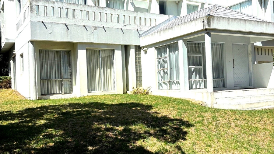 4 Bedroom Property for Sale in Beachy Head Western Cape